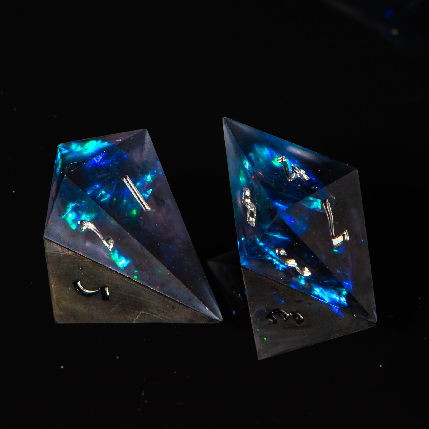 Frozen Spell (Matte) /Signature Concept: Artistic Design Service & Handmade DnD Dice