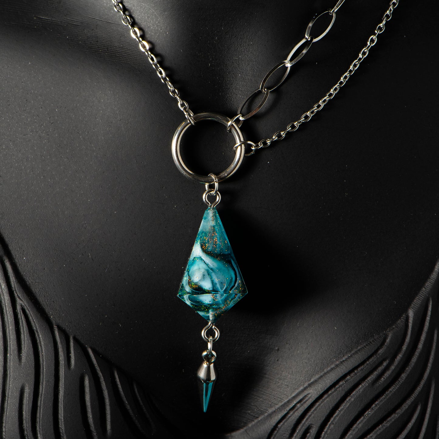 Shalinnis (Chic Style) /Signature Concept: Artistic Design Service & Handmade Necklace
